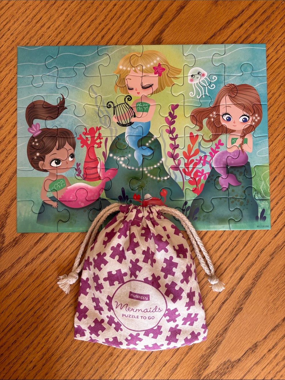 Mudpuppy Mermaids Puzzle To Go (36 Pieces)